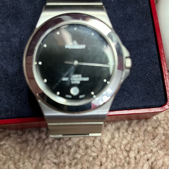 Peugeot Men’s Watch brand new ready for gifting! - Picture 2 of 3